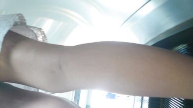 白短裙白窄内漂亮小妹